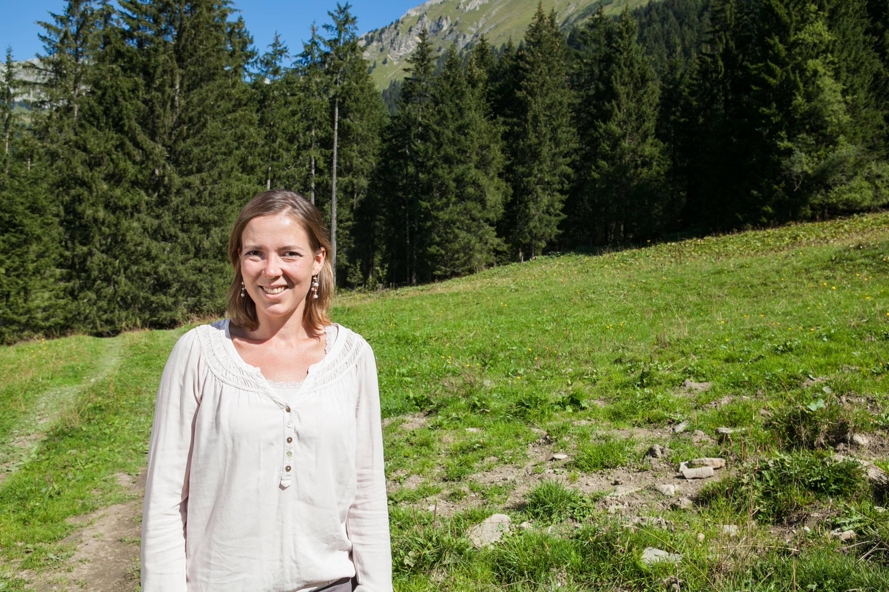 Portrait Irène dans la nature