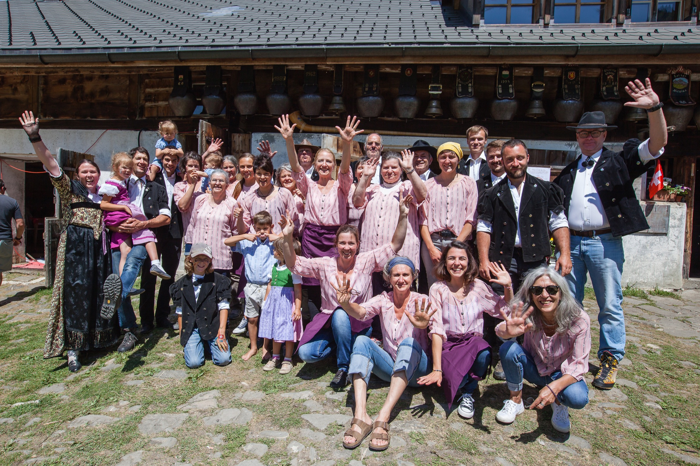 photo d'équipe de tous les bénévoles - Brunch 1er Août 2019
